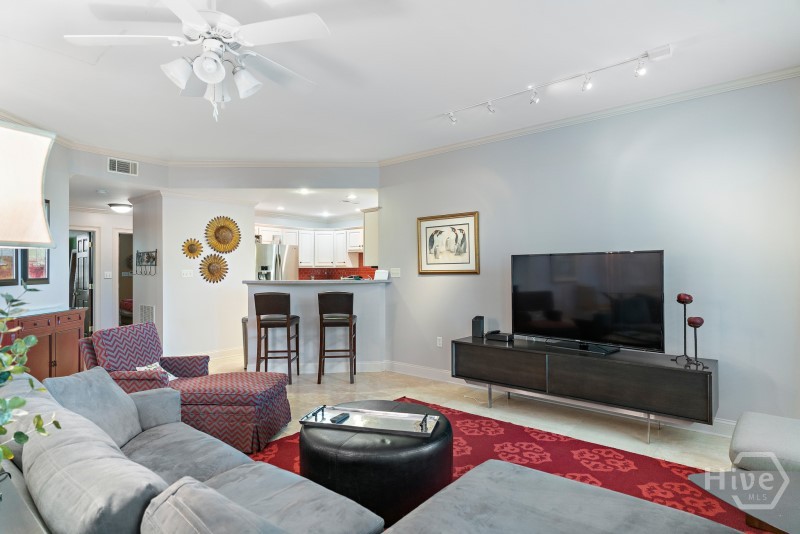 430 East Oglethorpe Avenue Savannah, GA 31401 - Photo 2 of 12