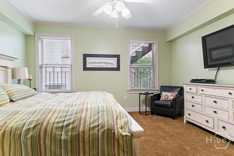 430 East Oglethorpe Avenue Savannah, GA 31401 - Photo 9 of 12