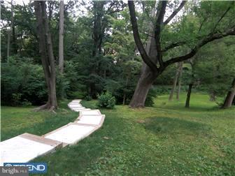 218 Harrogate Road Wynnewood, PA 19096 - Photo 10 of 12