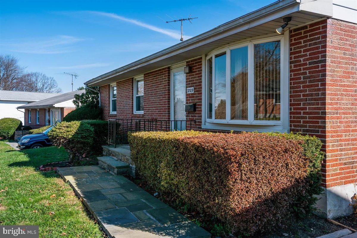 3709 Stoneybrook Road Randallstown, MD 21133 - Photo 4 of 31