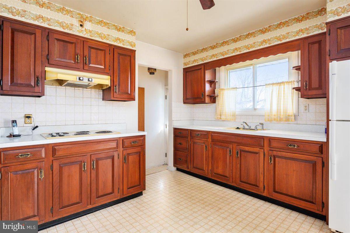 3709 Stoneybrook Road Randallstown, MD 21133 - Photo 5 of 31