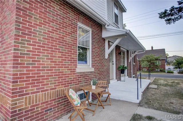 $273,000 | 1601 Poplar Street, Highland, IL 62249