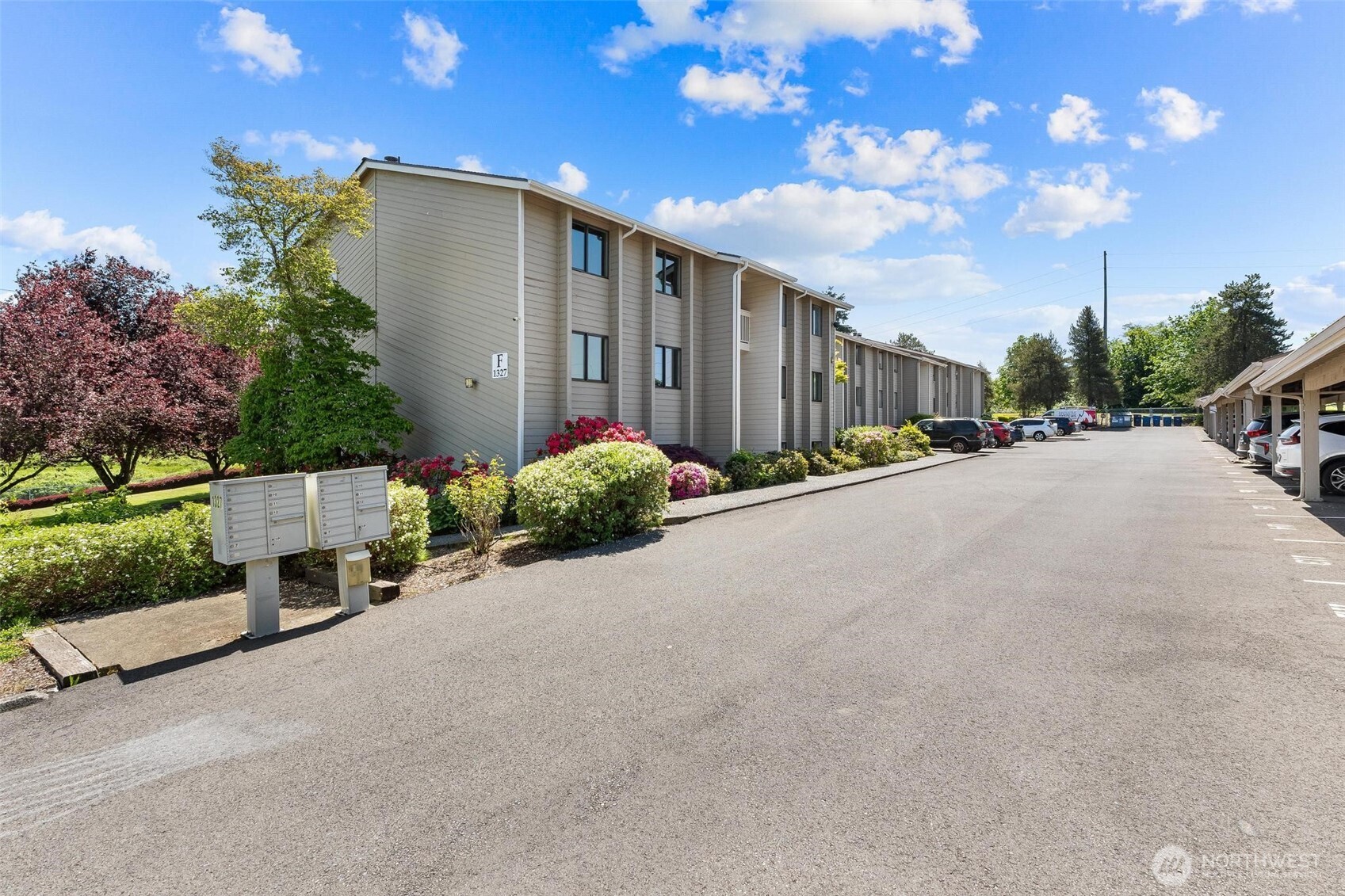 1315 South Puget Drive, Unit F12 Renton, WA 98055 - Photo 22 of 24