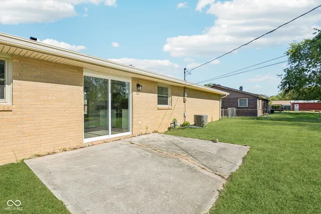 $214,900 | 311 Fall Creek Drive, Anderson, IN 46013