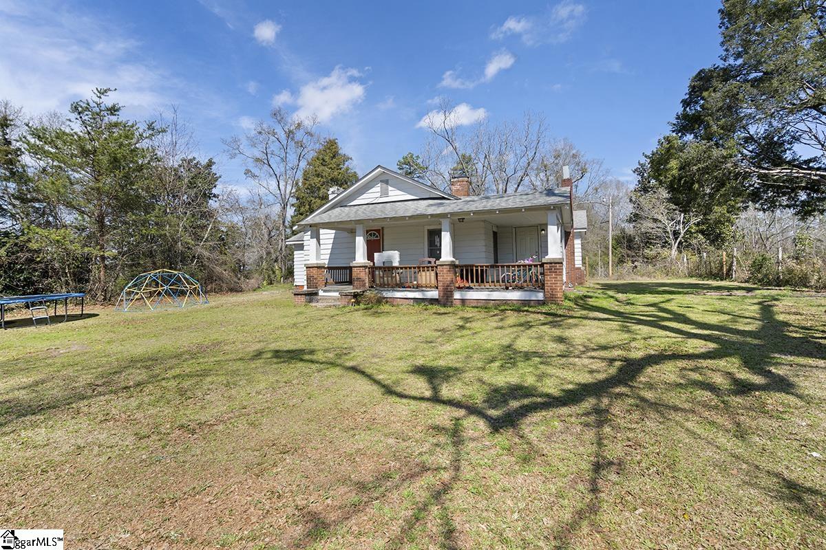 543 Martin Road Ware Shoals, SC 29692 - Photo 2 of 17