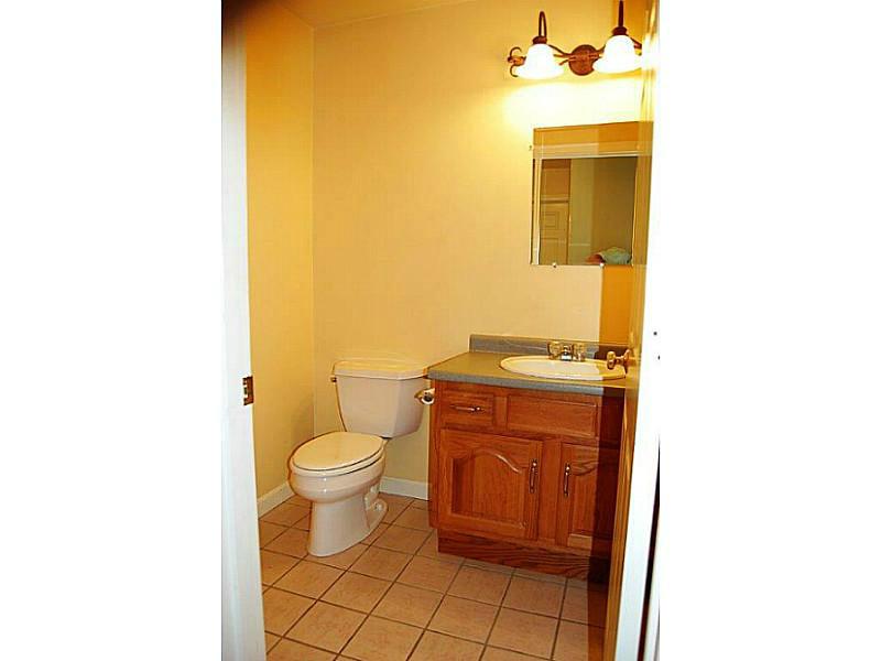 26 High Hawk Road Portsmouth, RI 02871 - Photo 13 of 23 Bathroom.