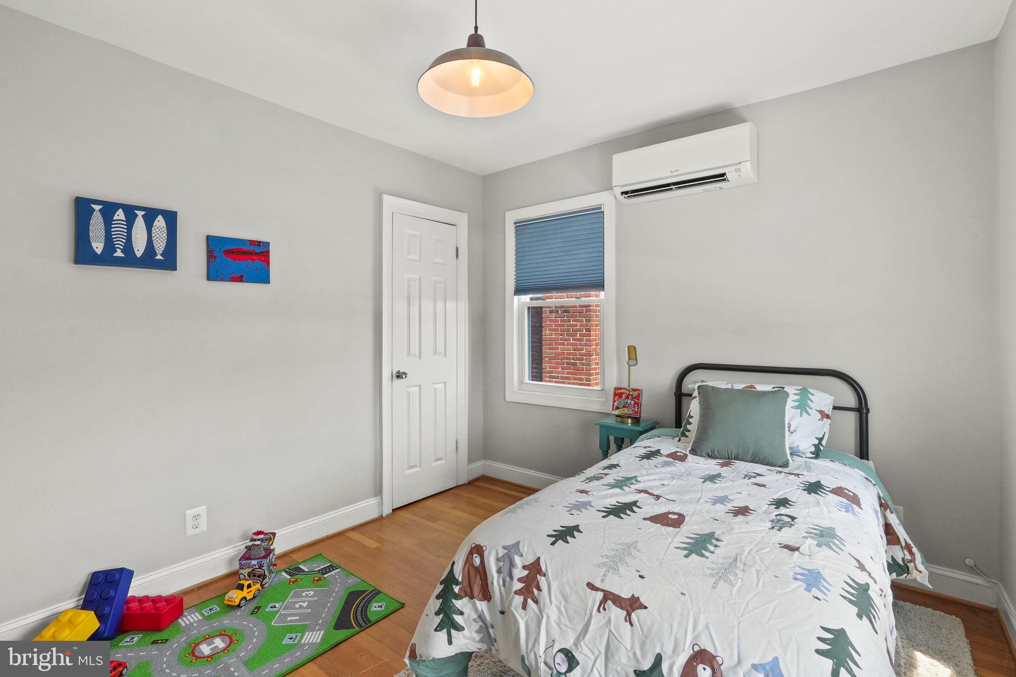 522 Quackenbos Street Northwest Washington, DC 20011 - Photo 20 of 40