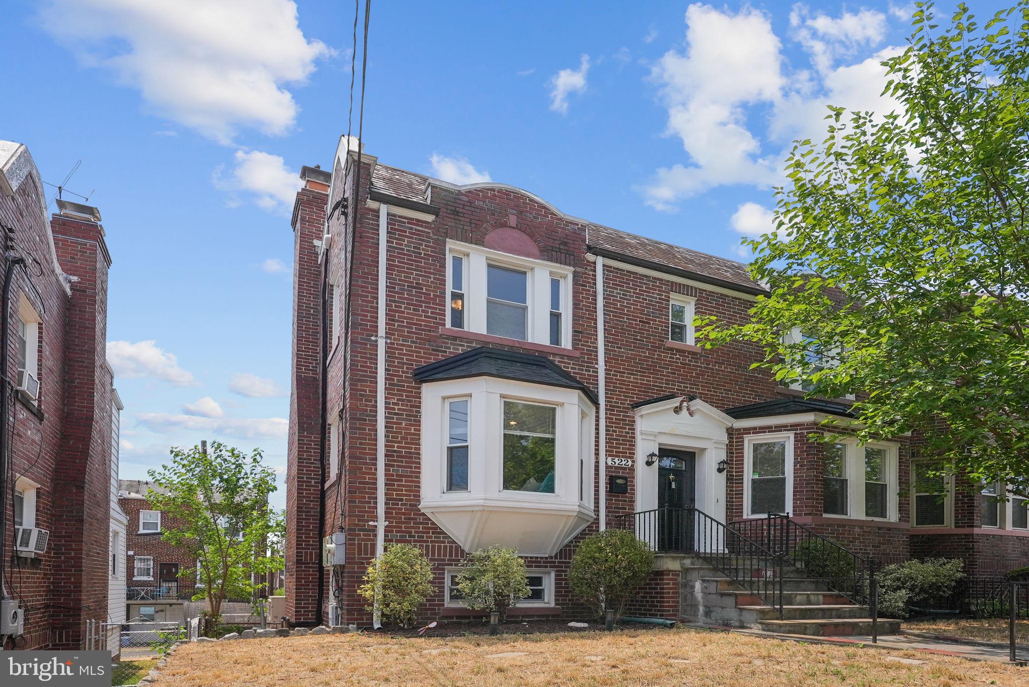 522 Quackenbos Street Northwest Washington, DC 20011 - Photo 2 of 40
