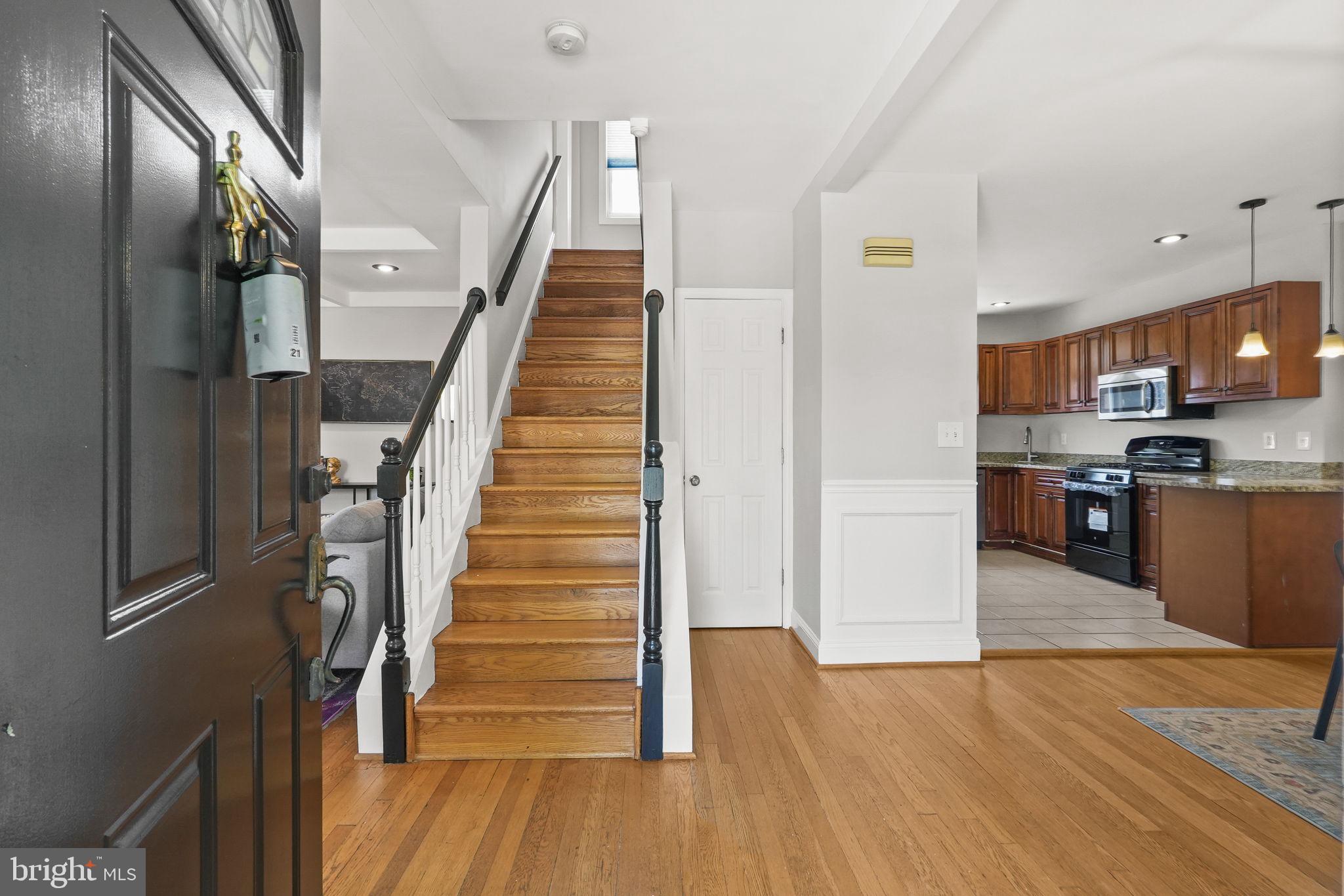 522 Quackenbos Street Northwest Washington, DC 20011 - Photo 3 of 40