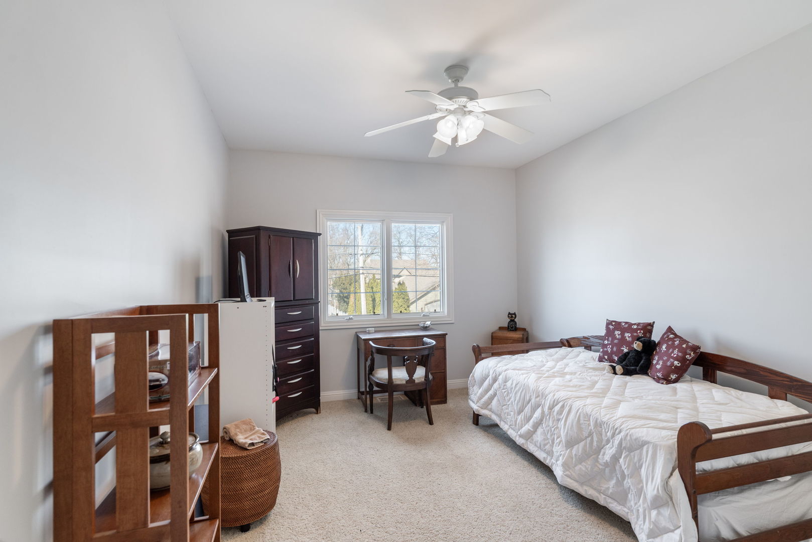 817 Regner Road McHenry, IL 60051 - Photo 12 of 23