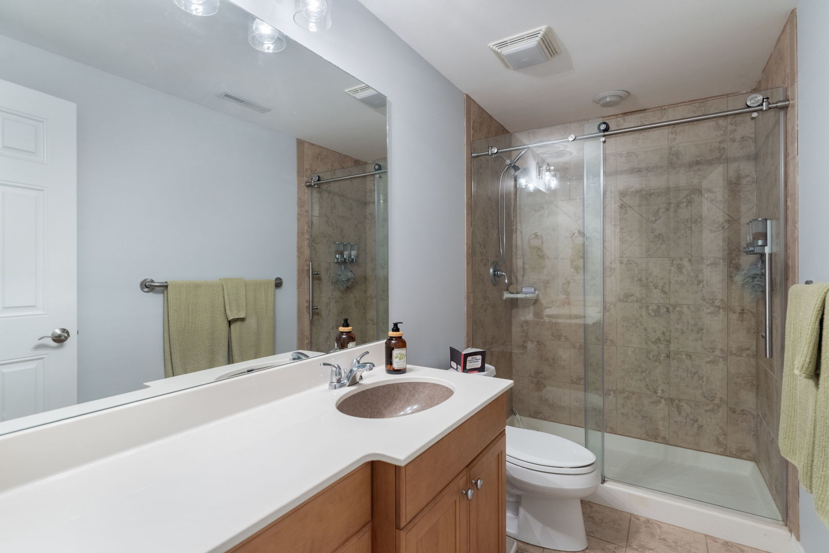 817 Regner Road McHenry, IL 60051 - Photo 16 of 23