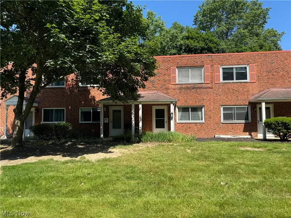 $99,900 | 4393 Fairway Drive, Cleveland, OH 44135