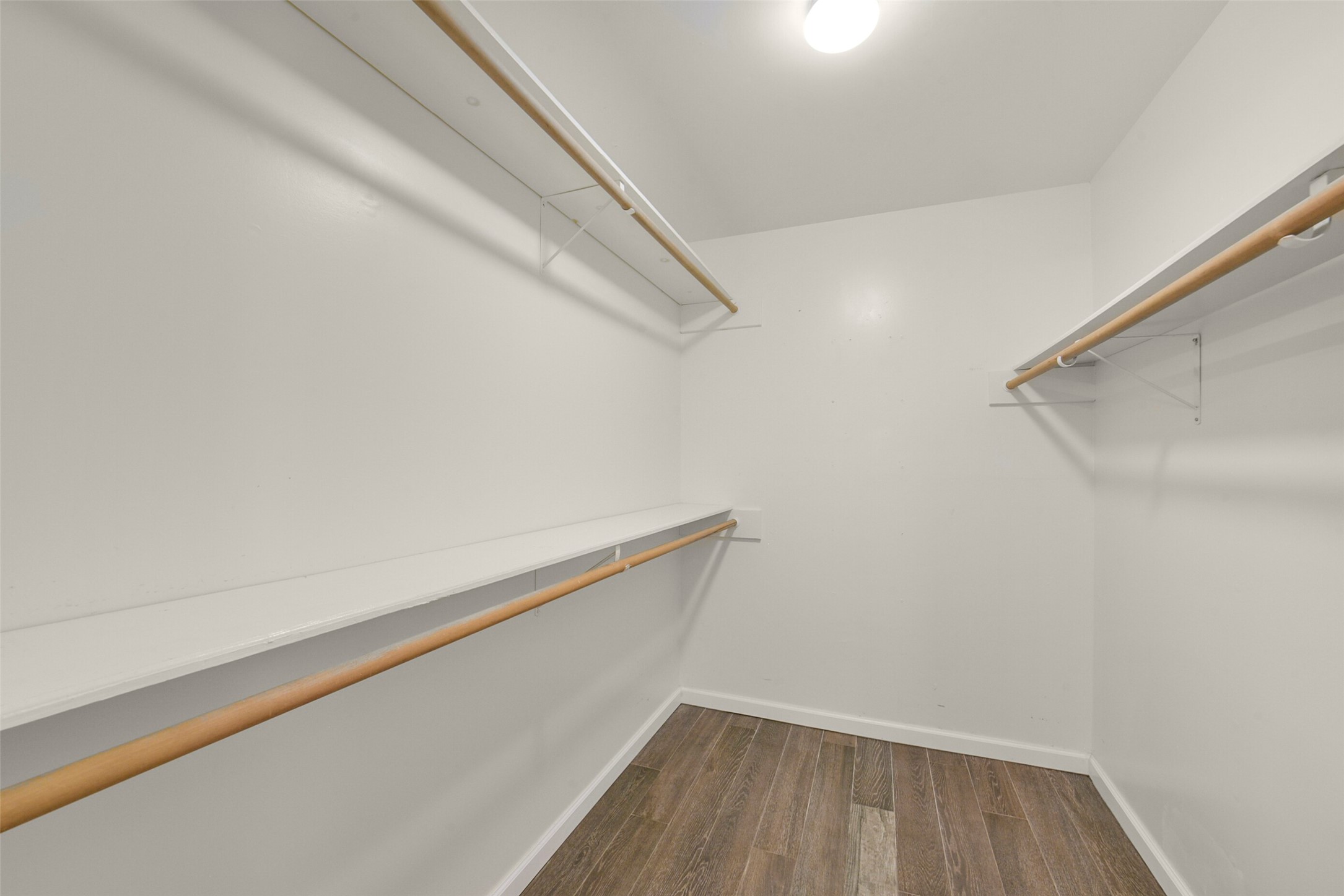 8343 Waynemer Way Houston, TX 77040 - Photo 25 of 38 Primary bedroom spacious closet
