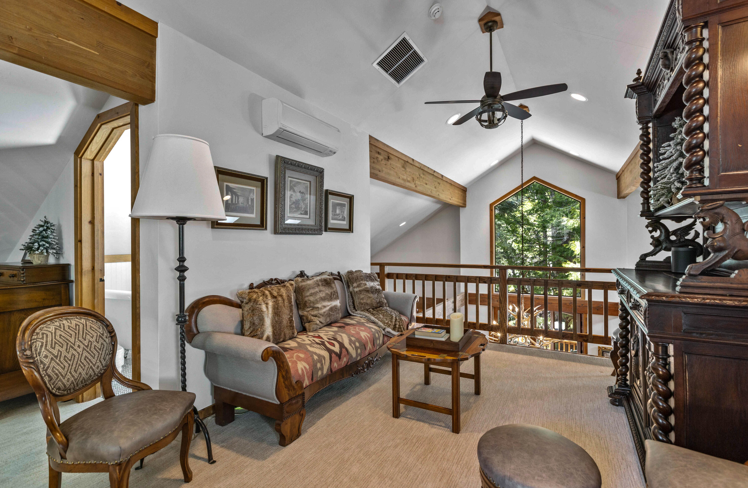 24581 Fern Valley Road Idyllwild, CA 92549 - Photo 25 of 45 a living room with furniture
