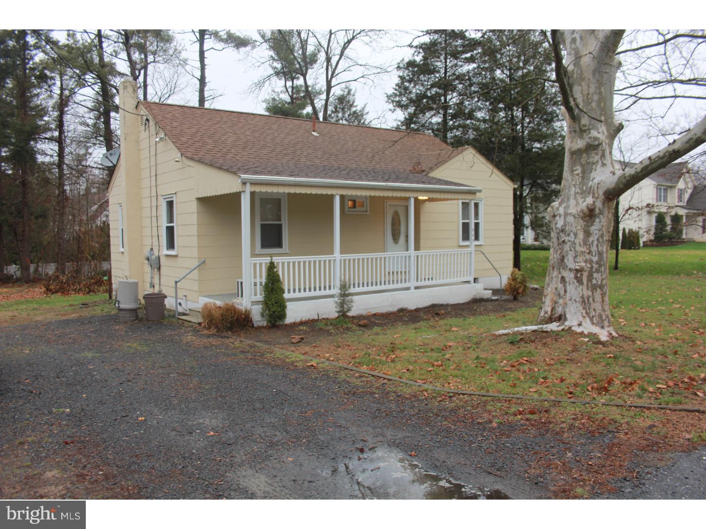 449 Chapel Heights Road Sewell, NJ 08080 - Photo 2 of 19