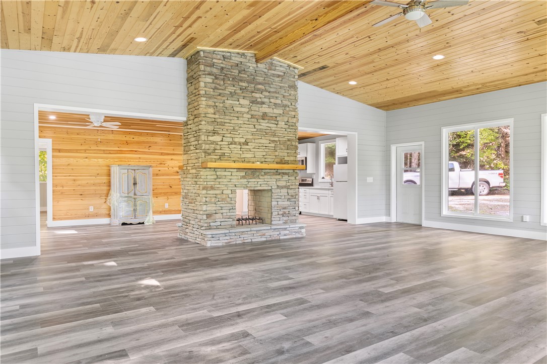 335 Lake Cheohee Road Tamassee, SC 29686 - Photo 5 of 30 Gallery Image 5
