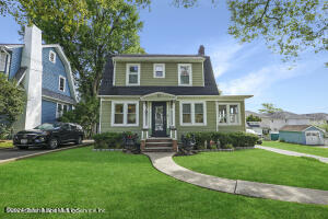 43 Goff Avenue Staten Island, NY 10309 - Photo 1 of 10 a front view of a house with a yard