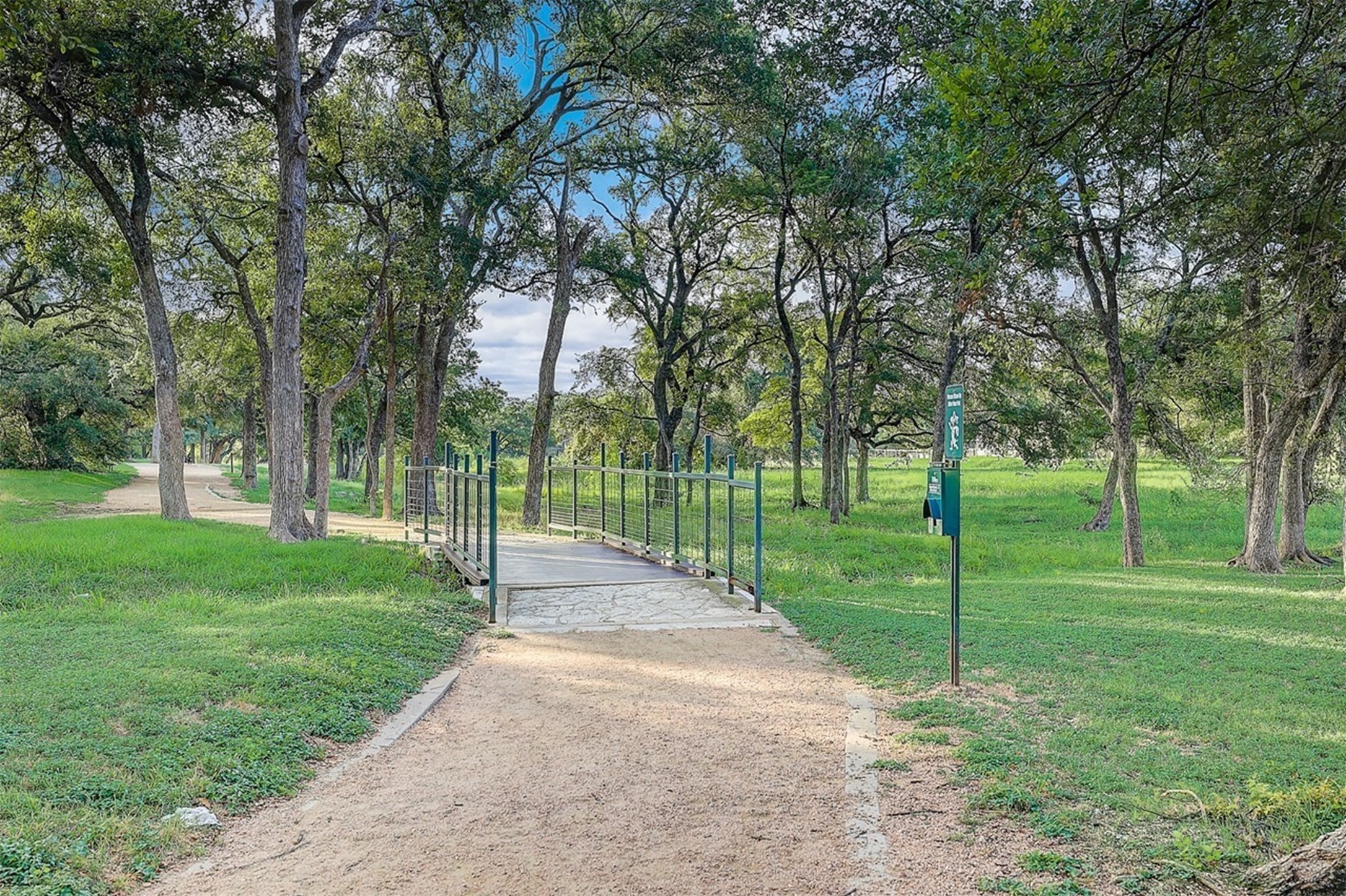 13106 Overton Pass Austin, TX 78729 - Photo 27 of 31