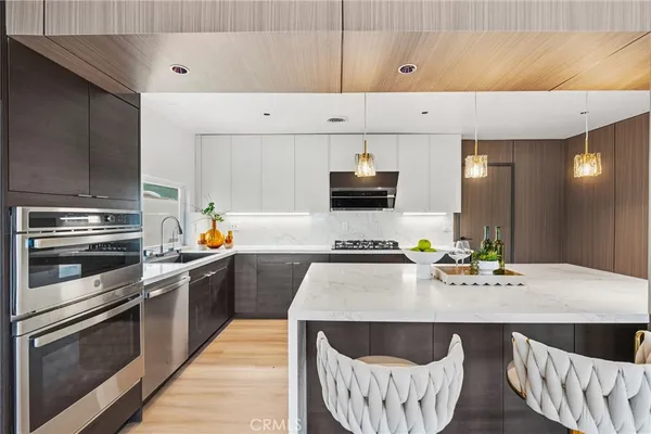 $2,599,000 | 525 East Avenida San Juan, San Clemente, CA 92672