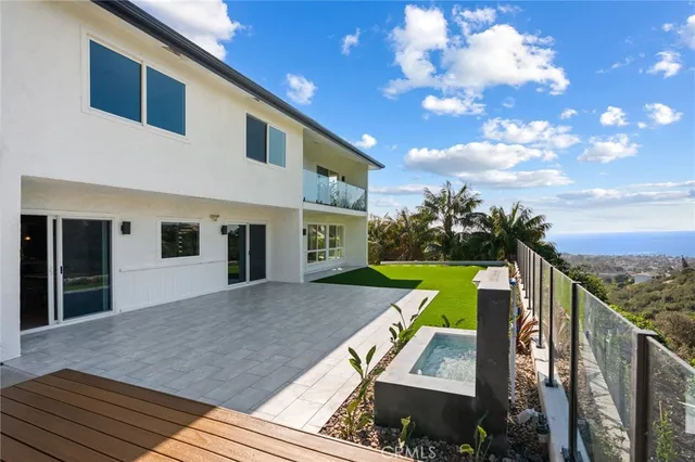$2,890,000 | 525 East Avenida San Juan, San Clemente, CA 92672