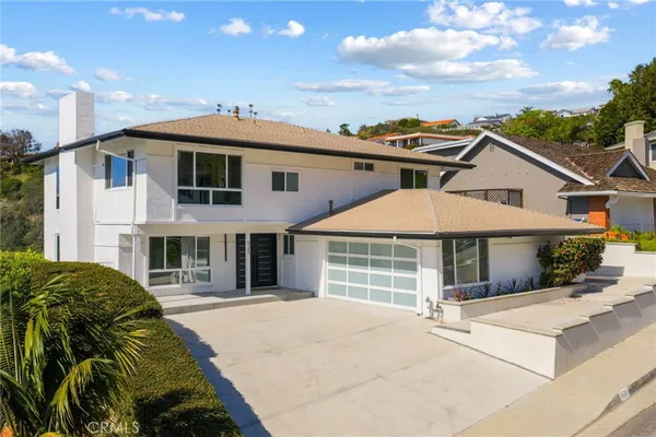 $2,599,000 | 525 East Avenida San Juan, San Clemente, CA 92672