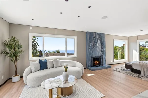$2,690,000 | 525 East Avenida San Juan, San Clemente, CA 92672