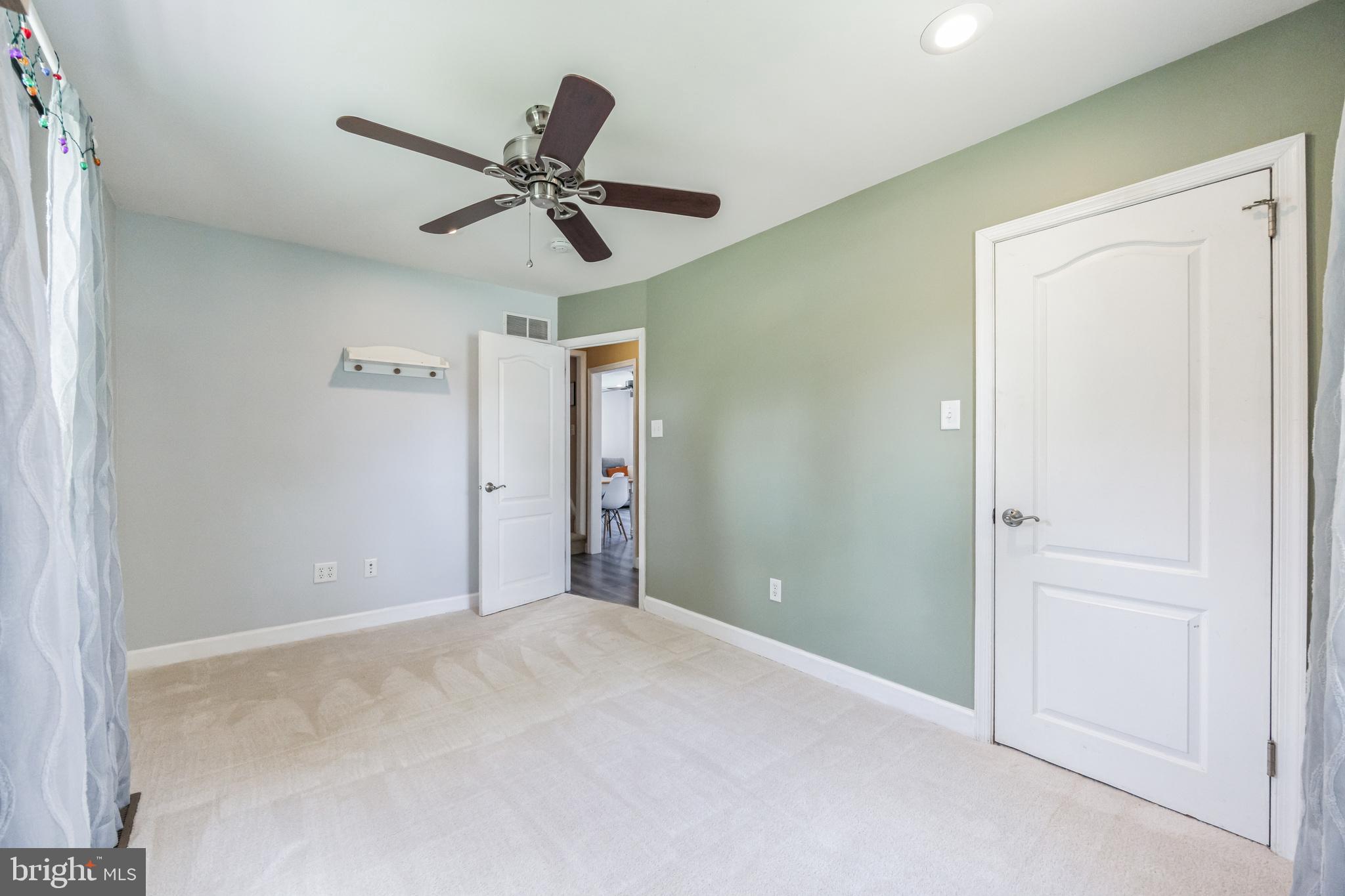 933 West County Line Road Hatboro, PA 19040 - Photo 17 of 28