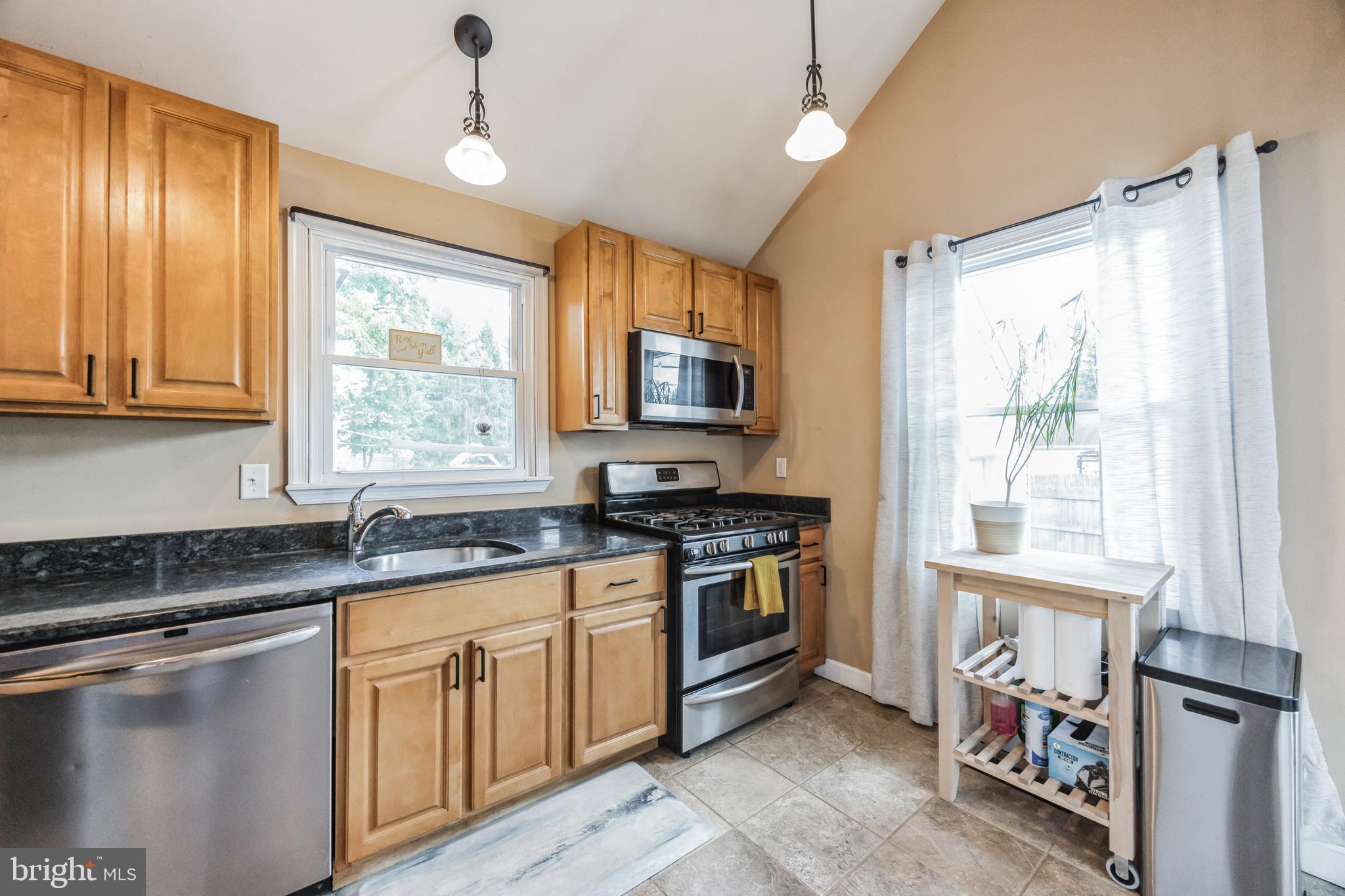 933 West County Line Road Hatboro, PA 19040 - Photo 7 of 28