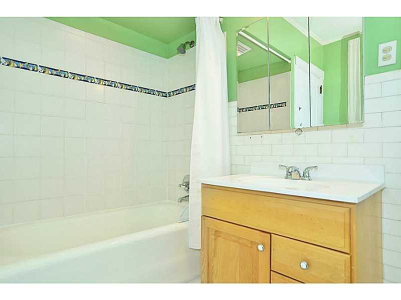 5618 Darlington Road Pittsburgh, PA 15217 - Photo 12 of 21 Full Bath.