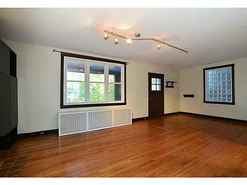 5618 Darlington Road Pittsburgh, PA 15217 - Photo 3 of 21 Den/Family/Great Room.