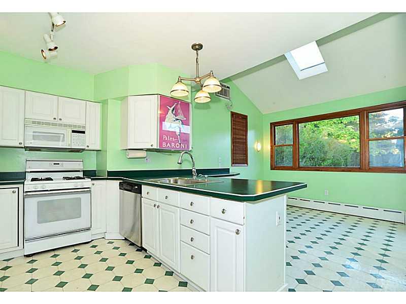 5618 Darlington Road Pittsburgh, PA 15217 - Photo 7 of 21 Kitchen.