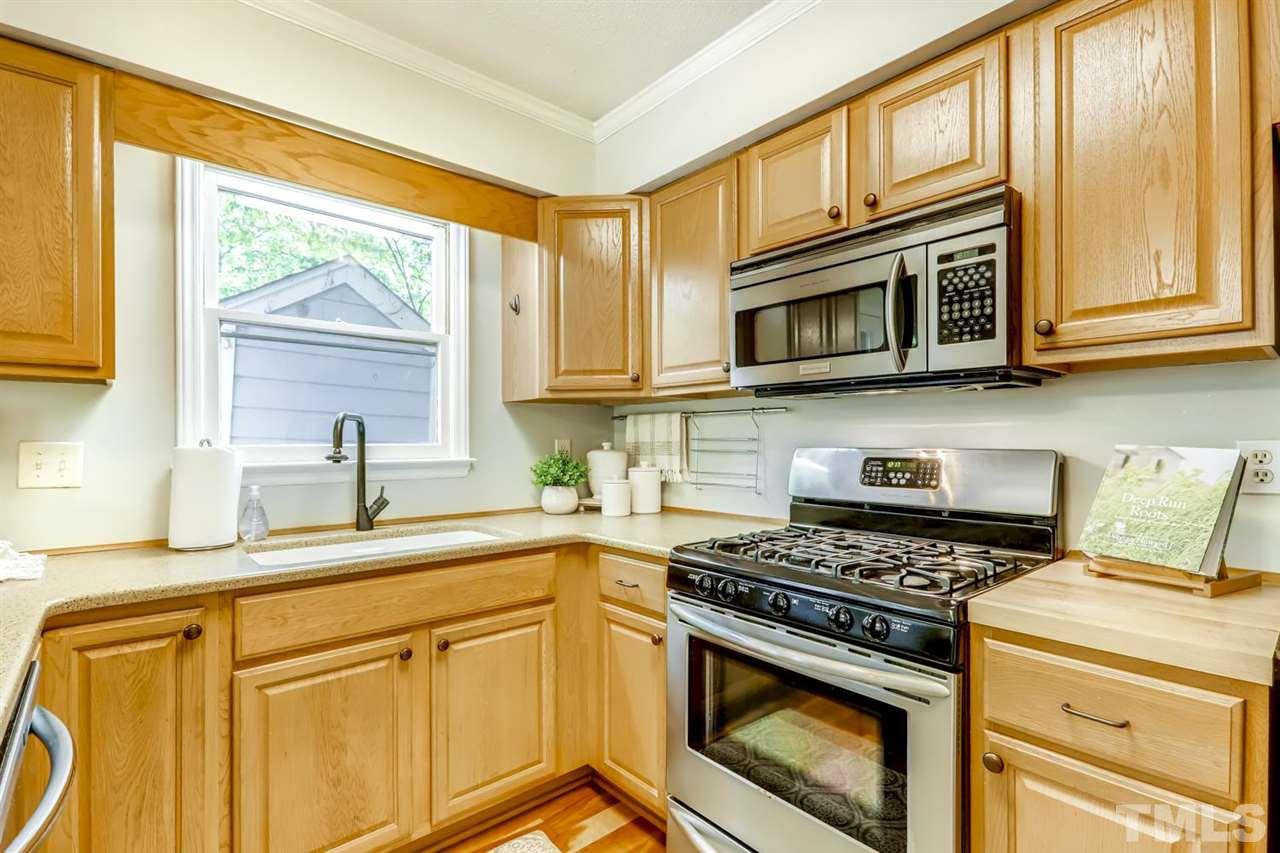 5560 Hamstead Crossing Raleigh, NC 27612 - Photo 12 of 28