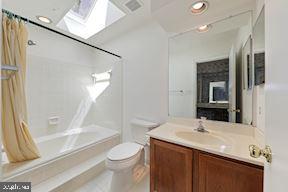 13218 Trebleclef Lane Silver Spring, MD 20904 - Photo 22 of 29 Master Bathroom