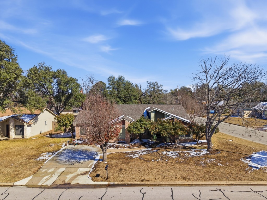 1600 East Messick Loop Round Rock, TX 78681 - Photo 7 of 38 An aerial view showing most of the corner lot this home sits on. This was a former model when it was built so the option to convert the garage extending to the driveway is doable.