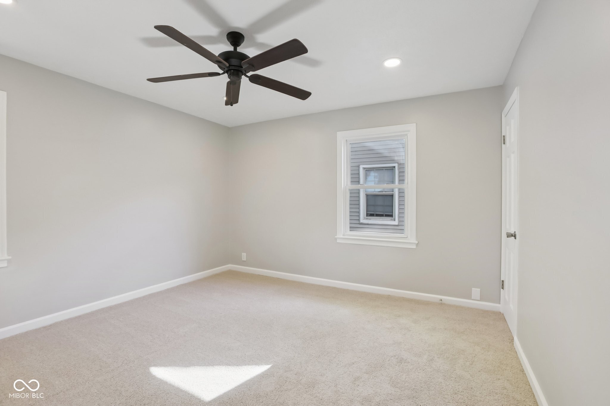 5825 North Keystone Avenue Indianapolis, IN 46220 - Photo 20 of 40