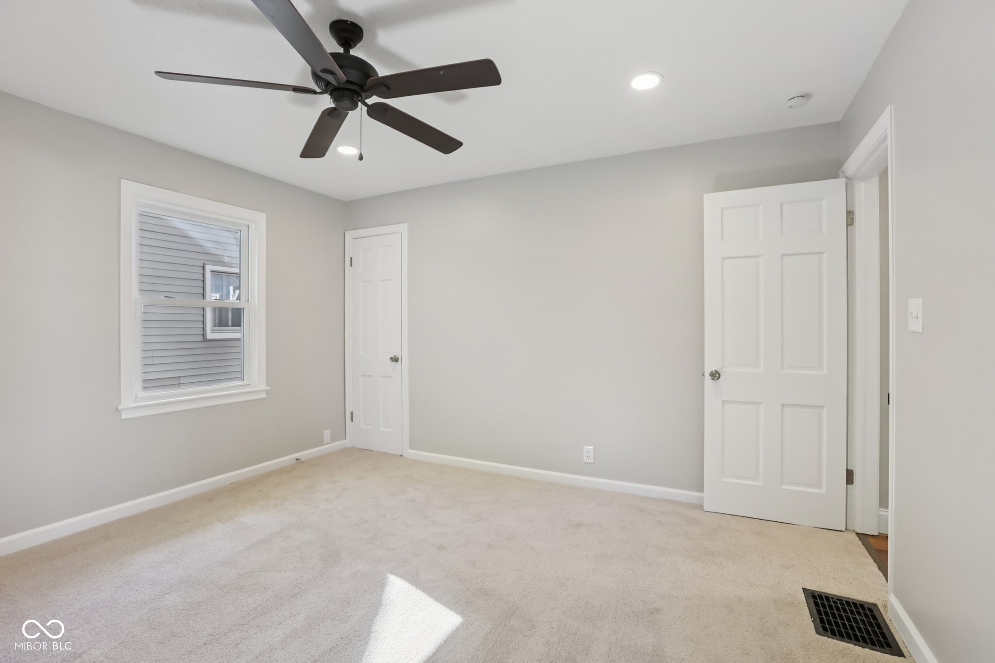 5825 North Keystone Avenue Indianapolis, IN 46220 - Photo 21 of 40