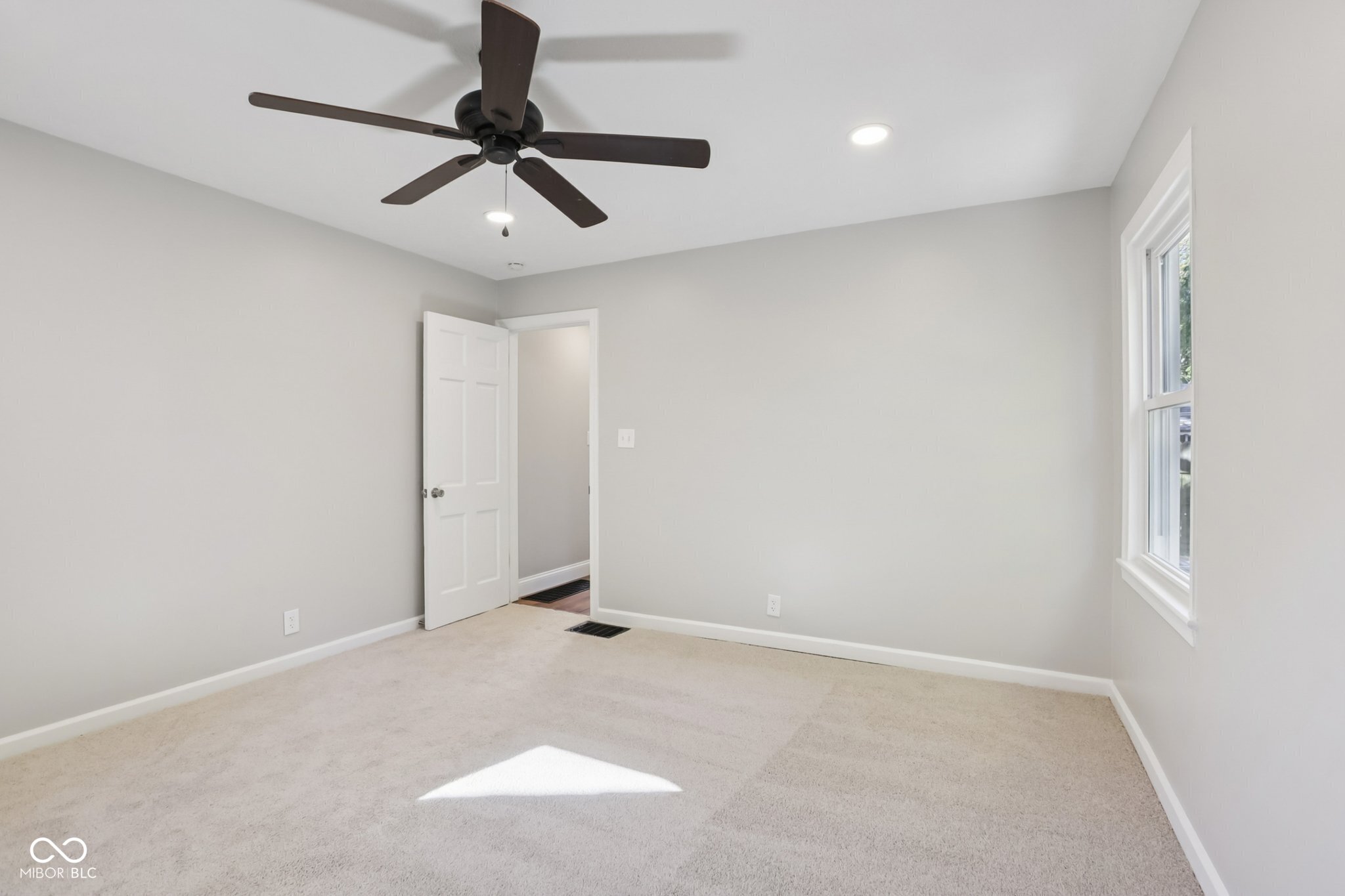 5825 North Keystone Avenue Indianapolis, IN 46220 - Photo 22 of 40