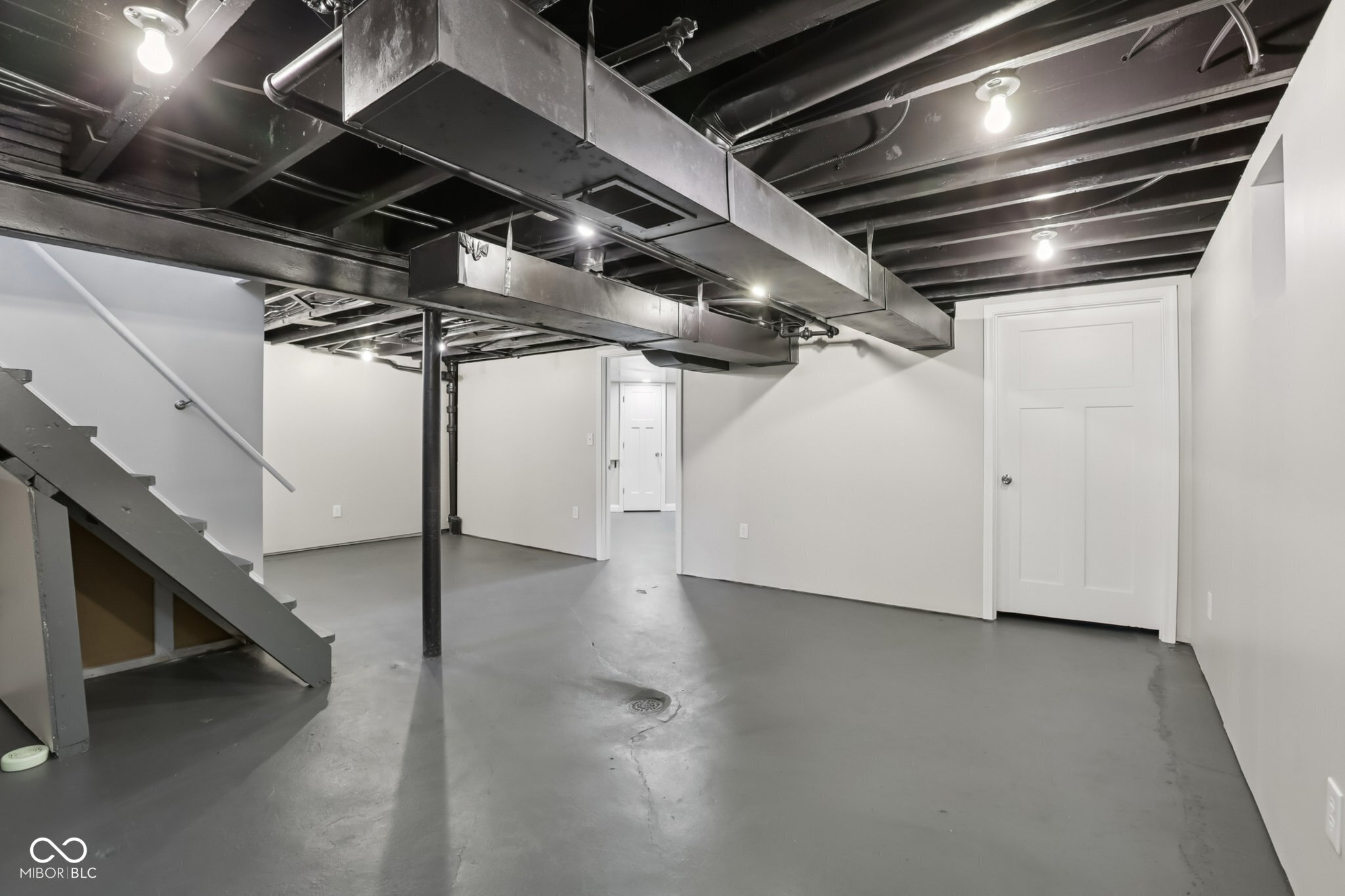 5825 North Keystone Avenue Indianapolis, IN 46220 - Photo 28 of 40