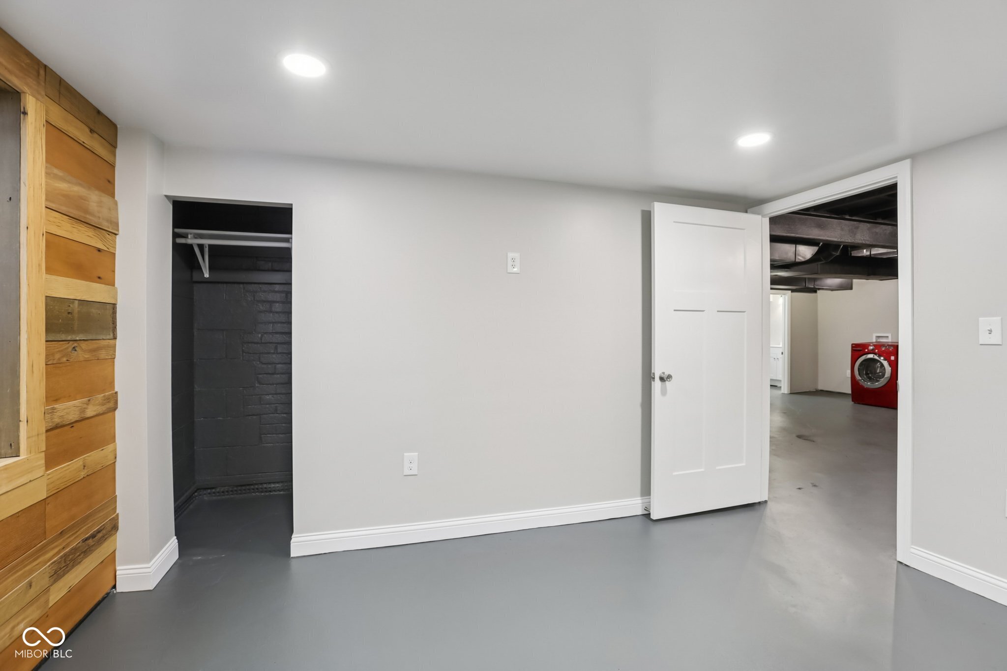 5825 North Keystone Avenue Indianapolis, IN 46220 - Photo 32 of 40