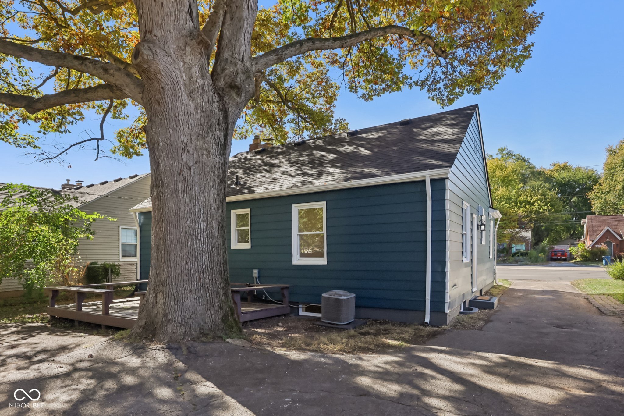 5825 North Keystone Avenue Indianapolis, IN 46220 - Photo 37 of 40