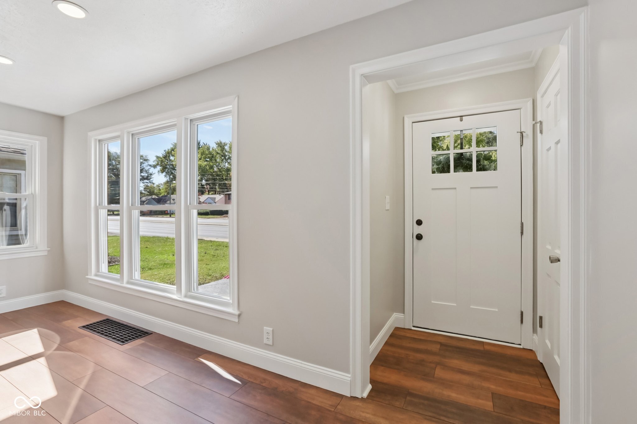 5825 North Keystone Avenue Indianapolis, IN 46220 - Photo 4 of 40