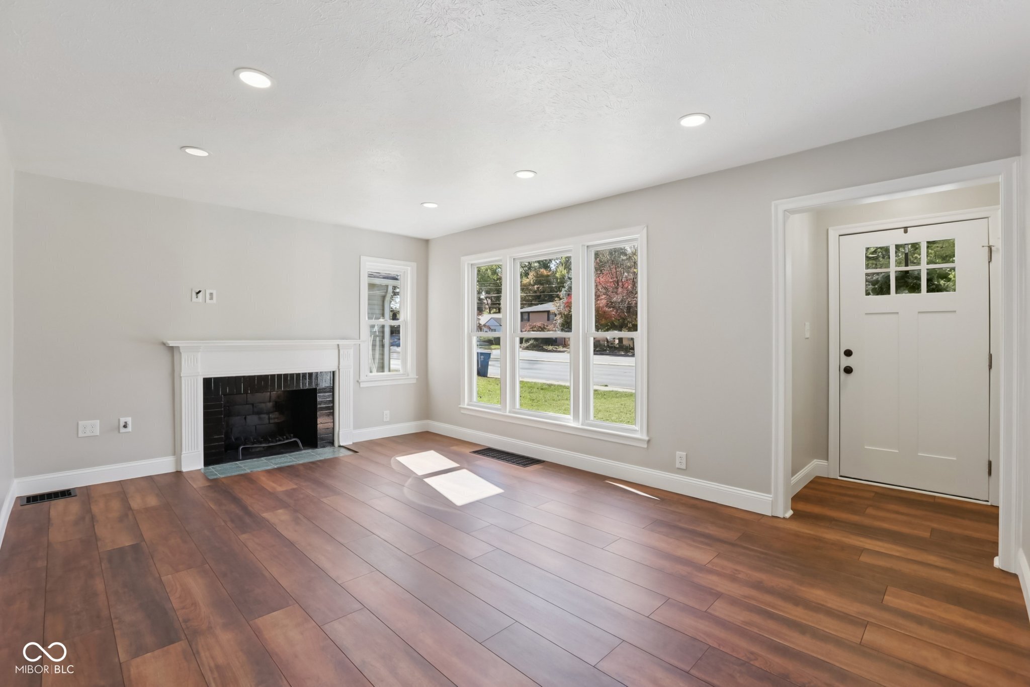 5825 North Keystone Avenue Indianapolis, IN 46220 - Photo 5 of 40