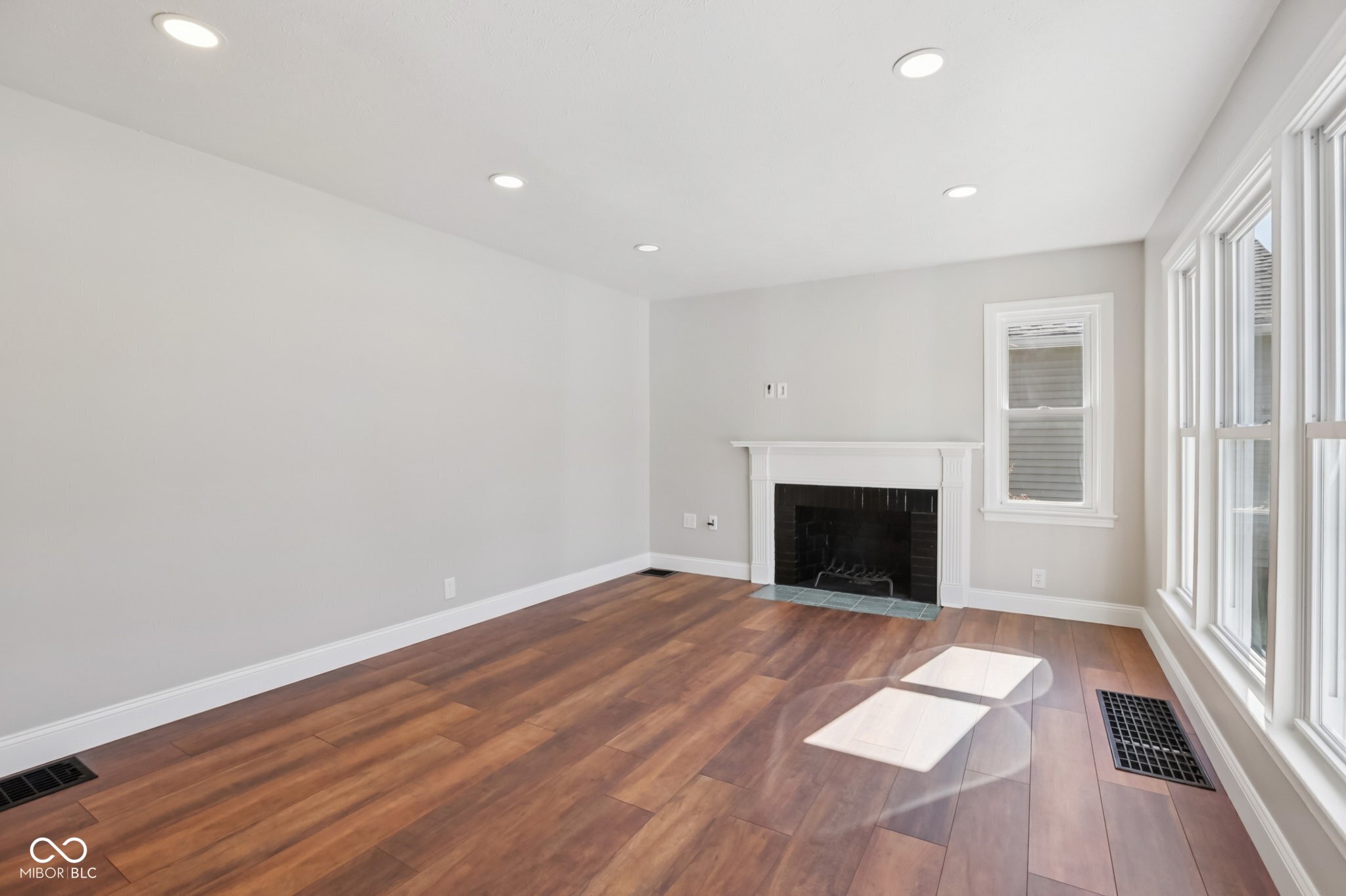 5825 North Keystone Avenue Indianapolis, IN 46220 - Photo 6 of 40