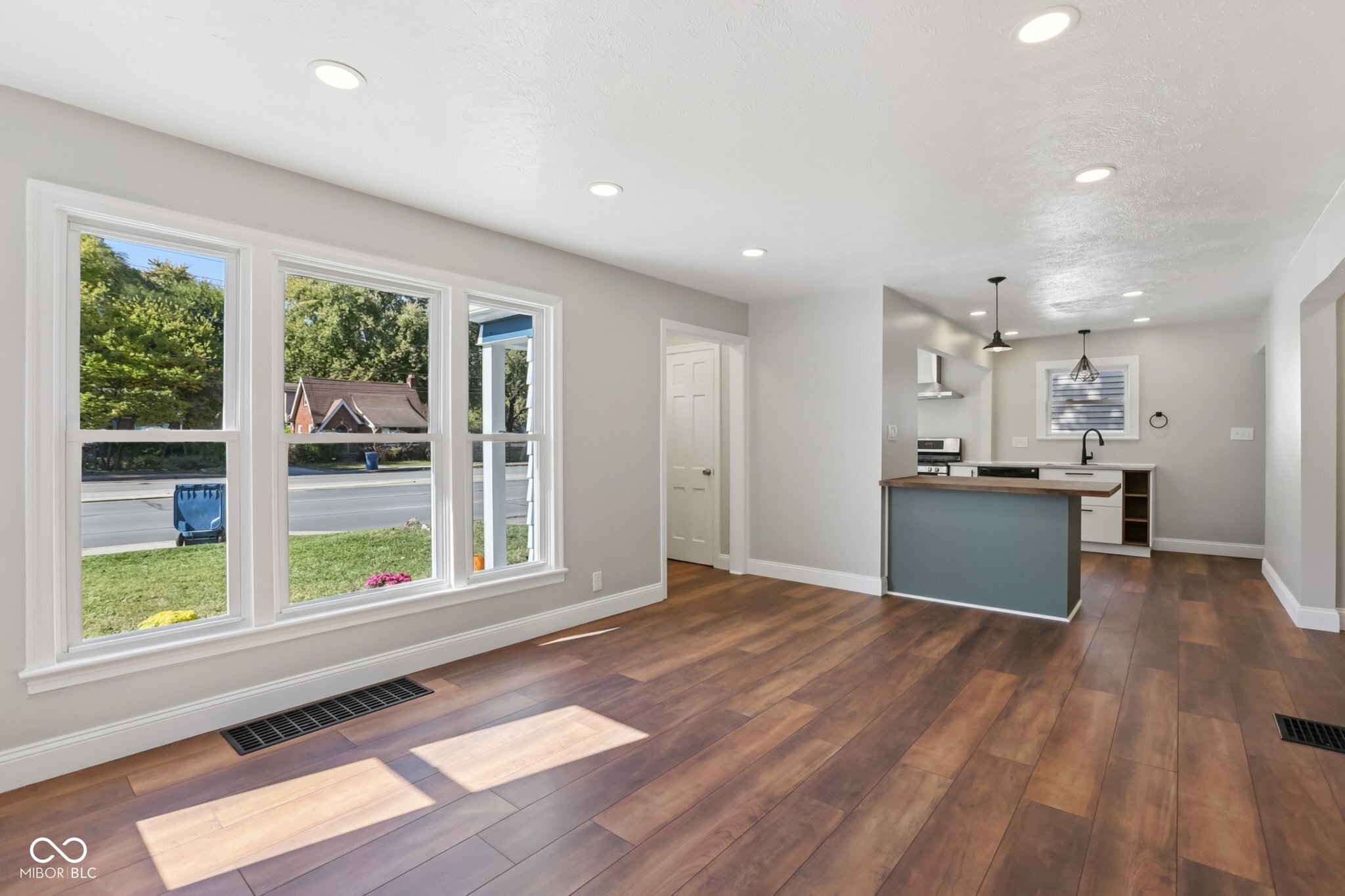 5825 North Keystone Avenue Indianapolis, IN 46220 - Photo 8 of 40