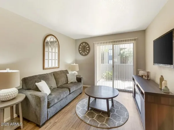 $1,883 | 164 North 74th Street, Unit 3, Mesa, AZ 85207