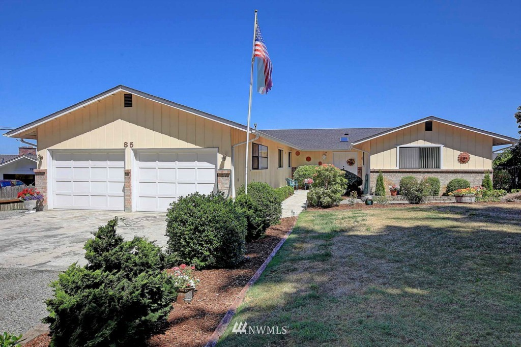 85 Chick Road Camano Island, WA 98282 - Photo 1 of 21 Gallery Image 1