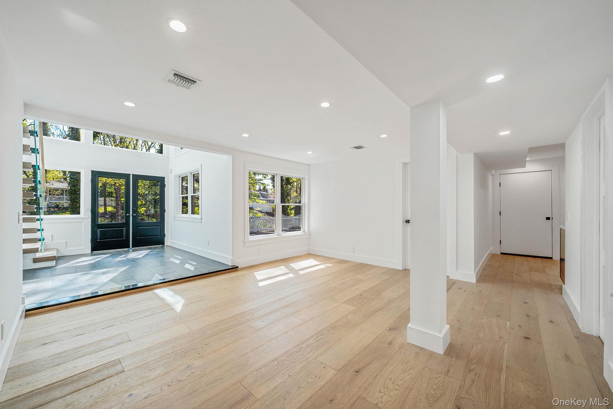 40 Friendly Road Smithtown, NY 11787 - Photo 20 of 38 Gallery Image 20