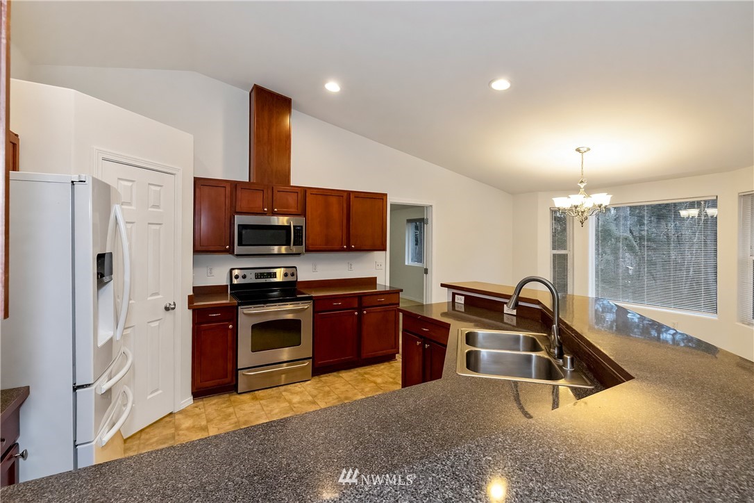 101 Stadium Beach Road West Grapeview, WA 98546 - Photo 11 of 40 Gallery Image 11