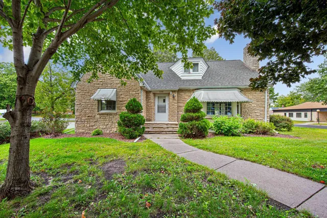 $229,000 | 358 4th Street, Gaylord, MN 55334