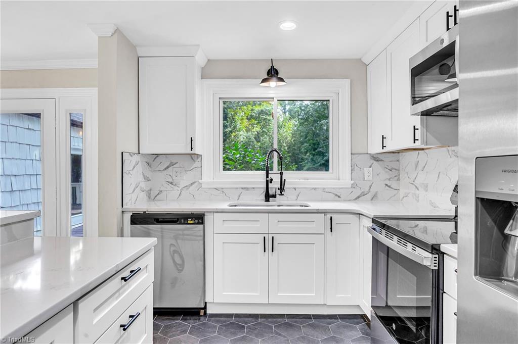 1125 Strathmore Circle Northwest Winston-Salem, NC 27104 - Photo 15 of 44 Gallery Image 15